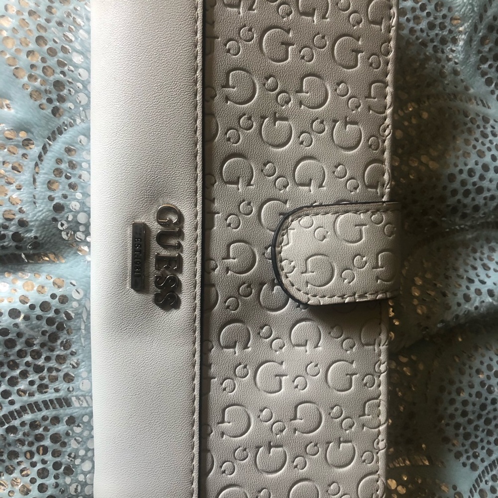 Guess wallet